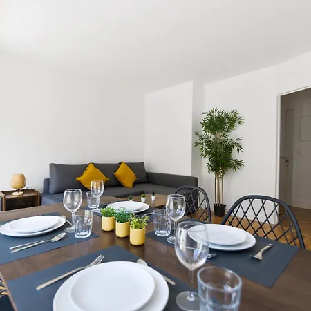 Quartier Luxembourg Free Netflix Apartment